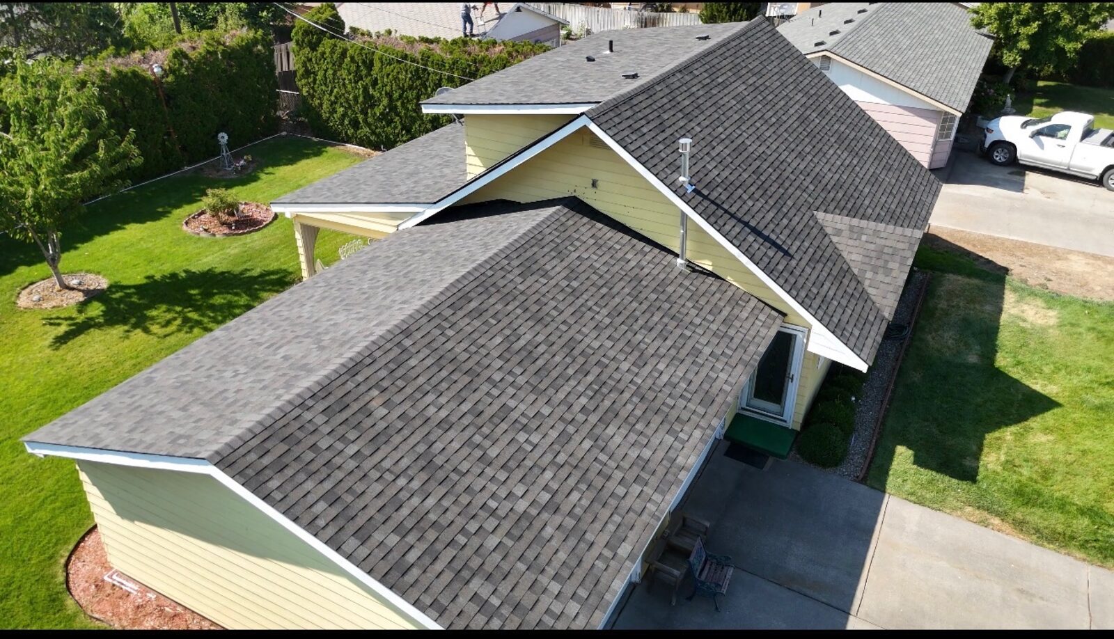 Completed architectural shingle roof, close view